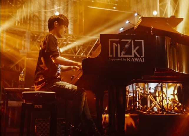澤野弘之さん&西川貴教さん&LiSAさん参加のライブの公式レポートが到着