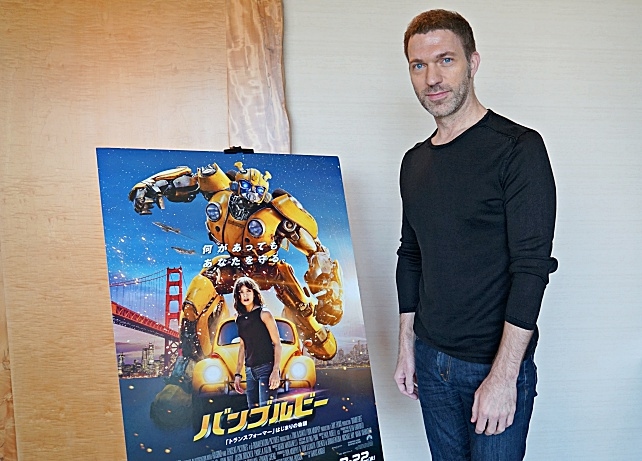映画『バンブルビー』監督インタビュー|少女と地球外生命体の心の成長物語