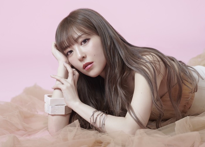 黒崎真音のニューアルバム「Beloved One」が6月19日発売