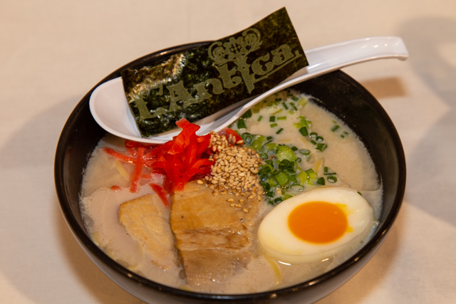 ▲友情をば～りばりのもんにするラーメン／980円