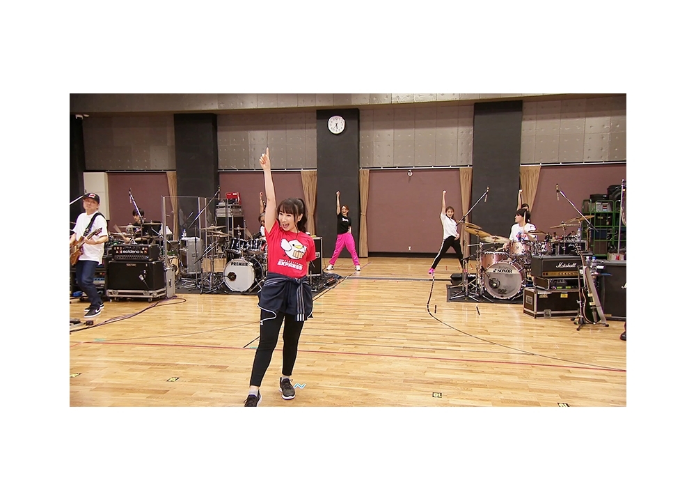水樹奈々がスタジオミニライブ動画を期間限定配信!