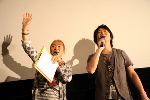 フランス役・小野坂昌也さん（左）とアメリカ役・小西克幸さん（右）