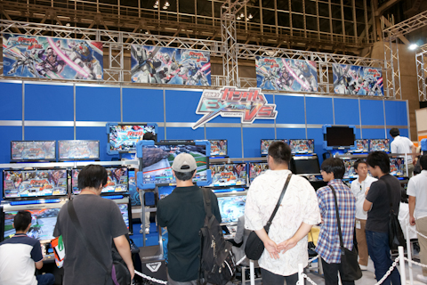 バンダイナムコゲームスは『機動戦士ガンダム エクストリームバーサス』を入れる大きく展開