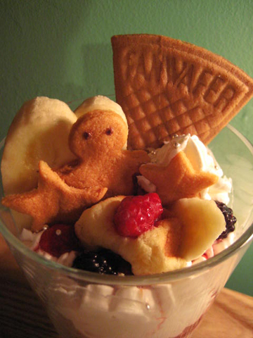 紫陽の「初めてのぱふぇ（式神クッキーを添えて）」