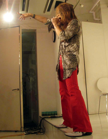 12曲を熱唱！EIZO Japanアルバム発売イベントレポート