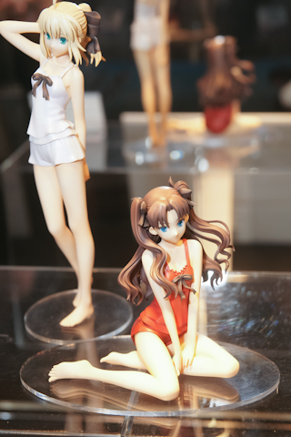 アルター『Fate/stay night』より遠坂凛とセイバーSummerVer.。2011年6月発売予定。