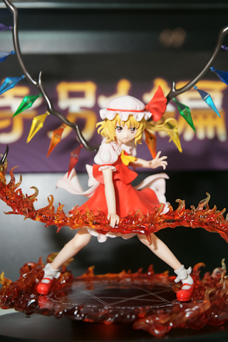 グリフォンは『東方Project』フィギュアが充実。画像はフランドール・スカーレット紅剣ver.。