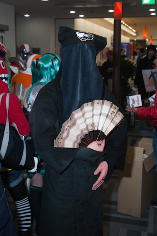 握手会などで大人気のイバライガー行列を捌いていた黒子さん