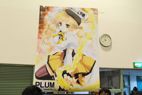 日本から参加したサークルの前には購入を待つ長い列ができていた