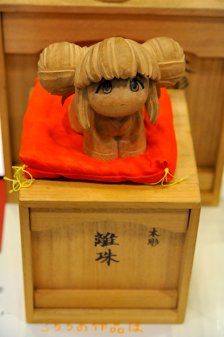 このブースではなんと木彫りの作品を展示!目や口元なども細かく作りこまれており、会場の中でも目立っていました。