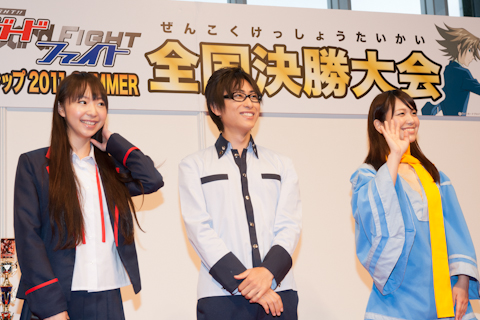左から橘田いずみさん、森嶋秀太さん、寺川愛美さん