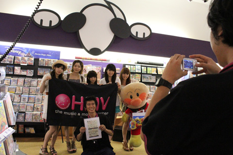 あれれー？以前、浦和美園店でお世話になった店長さんが高崎に？！「これからもお世話になりまーす☆」の集合写真♪