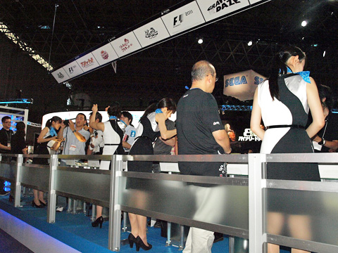 コンパニオンさんが教えてくれます。