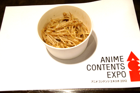 テレビアニメ『アイドルマスター』のオリジナルフード「高槻やよい家のもやしパーティー」。