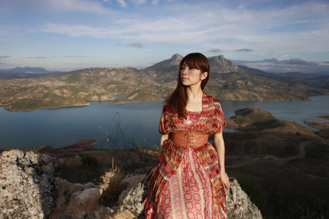 明日への希望を秘めた1stソロアルバム。南里侑香さんインタビュー