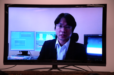 山本寛監督はビデオレターで登場した。
