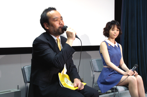 NHK名古屋放送局チーフ・プロデューサーである滝沢昌弘さん(左)。