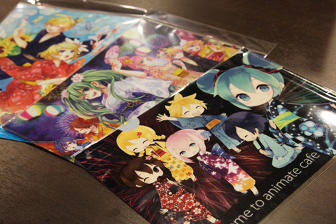限定商品A4クリアファイルの絵柄は3種類。価格は367円。