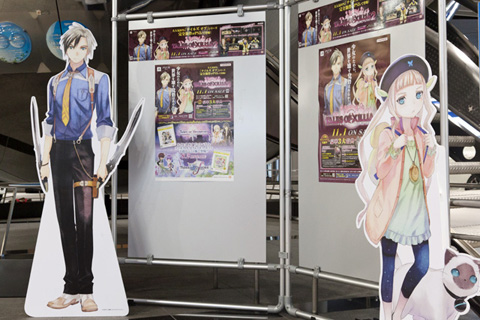 キャラクターのパネルと『テイルズ オブ エクシリア2』のポスターが貼られているコーナー。