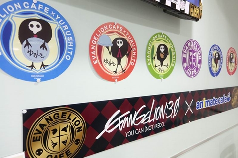 メニューを注文すると特典でもらえる「ゆるしと」のイラストが壁に飾られているぞ!