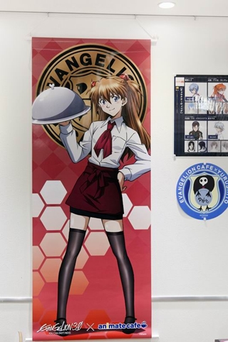 各キャラクターのタペストリーは全身イラストでかなり大きい。