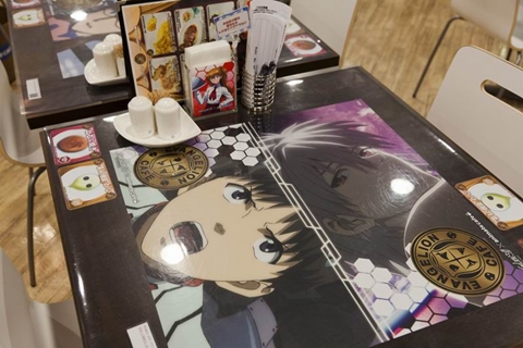 テーブルマットはキャラクターのイラストがどーん。