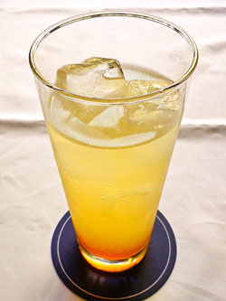 ●那須原 アナスタシア<br>オレンジソース×レモンスカッシュ×グレープフルーツジュース