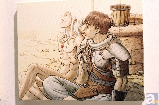 原作のワンシーンが描かれた精巧なオリジナルキャンバスパネル。こちらはガッツとグリフィスの鷹の団時代の一幕となる。