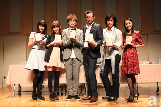左から、井上喜久子さん、ささきのぞみさん、山寺宏一さん、大塚明夫さん、小山力也さん、田中敦子さん。