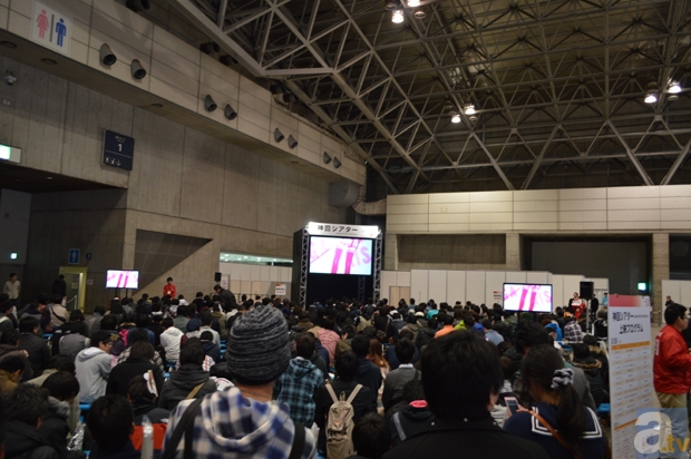 神シアター『とらドラ!』上映中。立ち見もでる盛況っぷり!