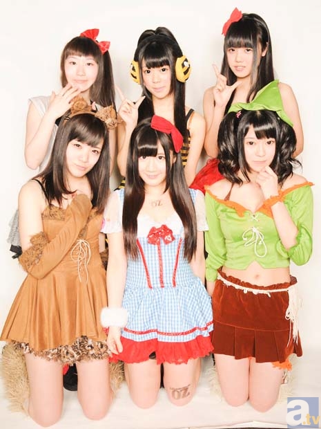 <b>OZ（オズ）</b><br>オズの魔法使いの世界観をメインビジュアルにアリスプロジェクトのぶちAGEソングを武器にパフォーマンスするユニット。