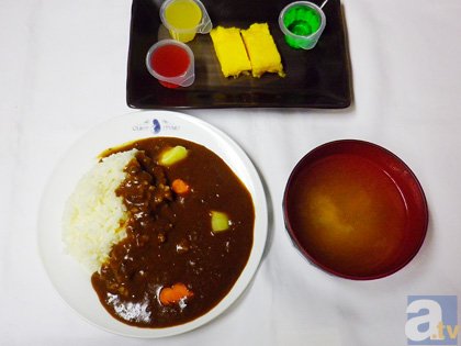 ▲学食だ！カレーだ！ゼリーだ!!