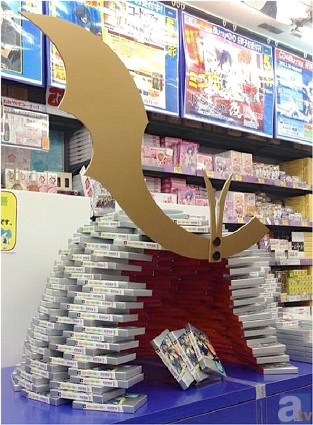 アニメイト秋葉原で『終物語』スペシャルディスプレイが話題騒然！