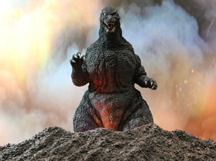 世界に誇る日本の造形物! 恐ろしくもどこか愛らしい怪獣&異星人フィギュアたちをご紹介!【ワンフェス2016夏】