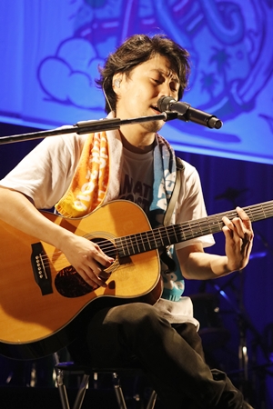 吉野裕行さんライブツアー最終日で曲を、想いをストレートに届ける！