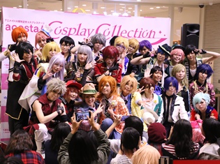 池袋の特設ランウェイにの女性向けアイドル作品コスプレイヤーが集合!【AGF2016】