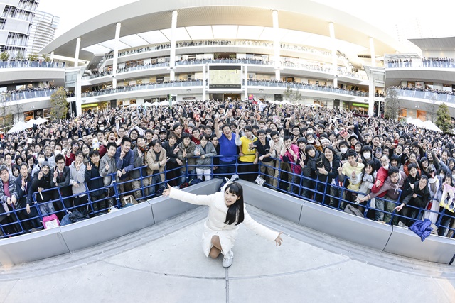 360度、見渡す限り声優・東山奈央さんのファンが埋め尽くす！