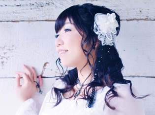 霜月はるかさん、アルバム第7弾「結び音リボン」に込めた想いを語る! メーカーの垣根を越えた名曲の数々が、2枚のアルバムとして発売