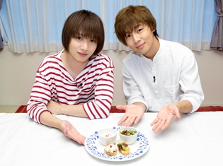 植田圭輔さんと安達勇人さんが料理にチャレンジ! オリーブオイルが隠し味? TVアニメ『王室教師ハイネ』第4巻特典映像の収録現場をレポート