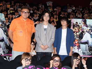 阪口大助さんがサプライズ登壇で新八が2人に!? 映画『銀魂』大ヒット御礼舞台挨拶をレポート