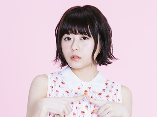 水瀬いのりさん、「暑中見舞い」動画で1stライブ開催を発表! 4thシングル「アイマイモコ」より、全曲試聴動画も公開