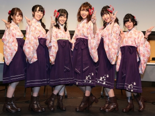 高橋花林さん、日岡なつみさん、和多田美咲さんら出演! 温泉ロケ、ライブの裏話で盛り上がった『温泉むすめ』イベント「YUKEMURI FESTA Vol.5@羽田空港」第1部をレポート