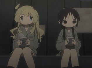 『少女終末旅行』第6話【「故障」「技術」「離陸」】のあらすじ&場面カットが到着! 仰向けで空を眺めていたユーリは空を飛ぶなにかを発見して……。