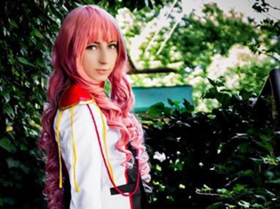今年で放送開始から20年となるアニメ『少女革命ウテナ』より、天上ウテナと姫宮アンシ―のコスプレ写真をお届け!