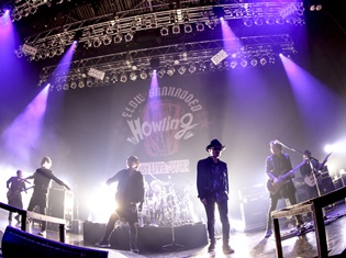 「念願の1stライブ」で互いのカバーも披露! FLOW×GRANRODEO 1st LIVE TOUR “Howling”東京公演レポート