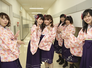 『温泉むすめ』ゲストの本渡さん、大空さん、岡咲さんも対抗して掛け声を披露!「YUKEMURI FESTA Vol.10@羽田空港」第2部をレポート