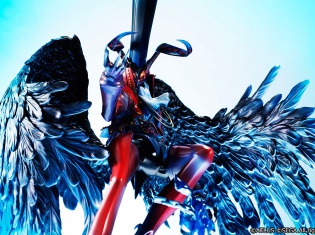『ペルソナ5』主人公のペルソナ・アルセーヌのフィギュアが発売! 特徴的な顔や羽1枚1枚まで緻密かつダイナミックに再現