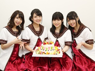 『ゆるゆり』新作OVAが、原作10周年を記念して制作決定! 三上枝織さん・大坪由佳さんら登壇のごらく部イベントでサプライズ発表