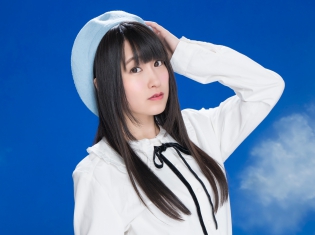 村川梨衣さん5thシングル「Distance」インタビュー|“清い”歌詞が作品とのギャップが楽しめる!?