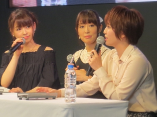 日笠陽子さん、下田麻美さん、花守ゆみりさんが登壇したオーバーラップ大感謝祭2018『IS』スペシャルステージをレポート